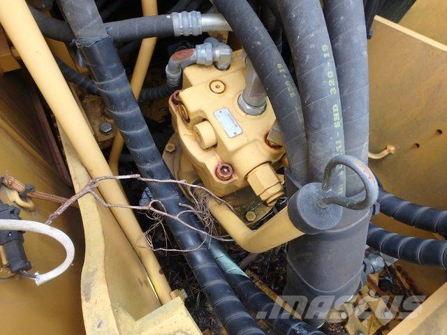 CAT CAT312D Excavator Kāpurķēžu ekskavatori