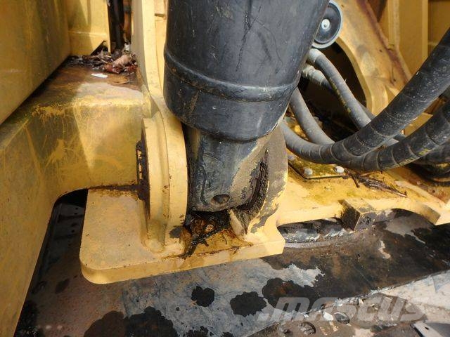 CAT CAT312D Excavator Kāpurķēžu ekskavatori