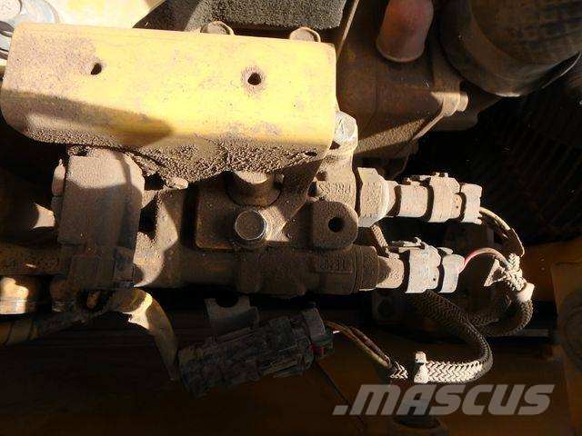 CAT CAT312D Excavator Kāpurķēžu ekskavatori