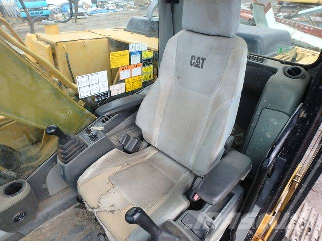 CAT CAT312D Excavator Kāpurķēžu ekskavatori