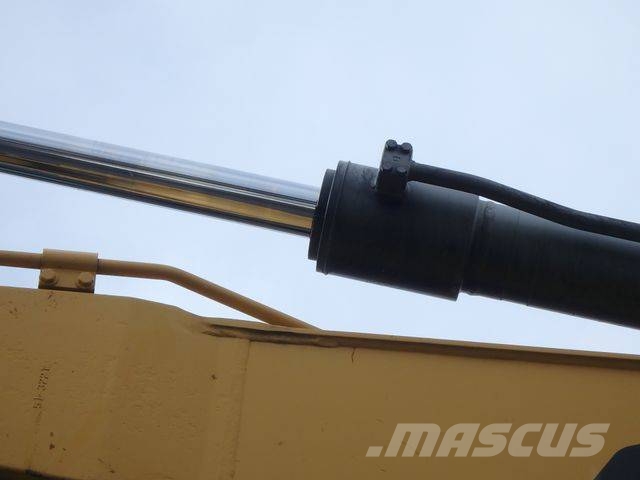 CAT CAT312D Excavator Kāpurķēžu ekskavatori