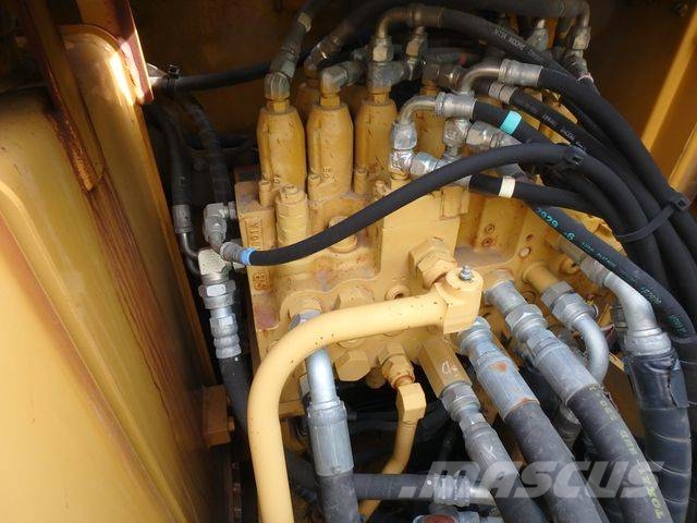CAT CAT312D Excavator Kāpurķēžu ekskavatori