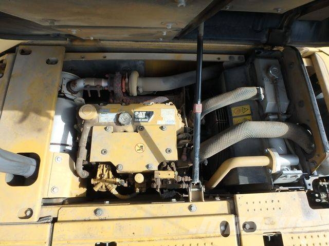 CAT CAT312D Excavator Kāpurķēžu ekskavatori