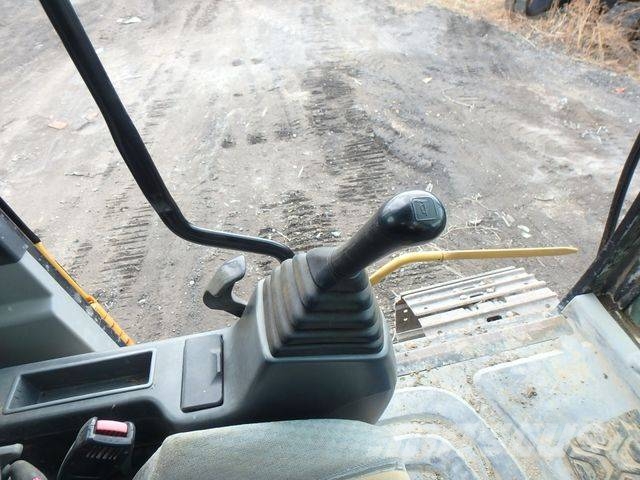 CAT CAT312D Excavator Kāpurķēžu ekskavatori