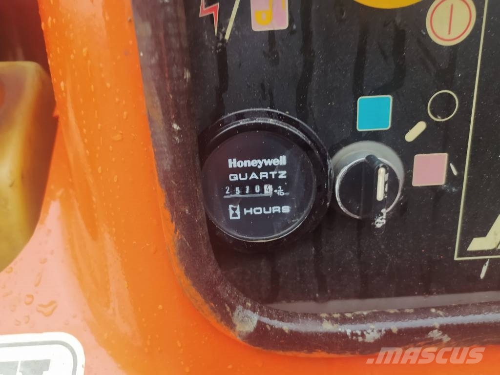 JLG 450 AJ Zglobne podizne platforme