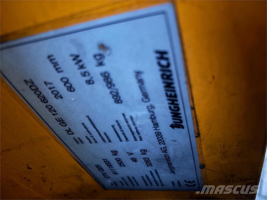 Jungheinrich ETV-Q 25 neue Batterie Četru virzienu krāvēji