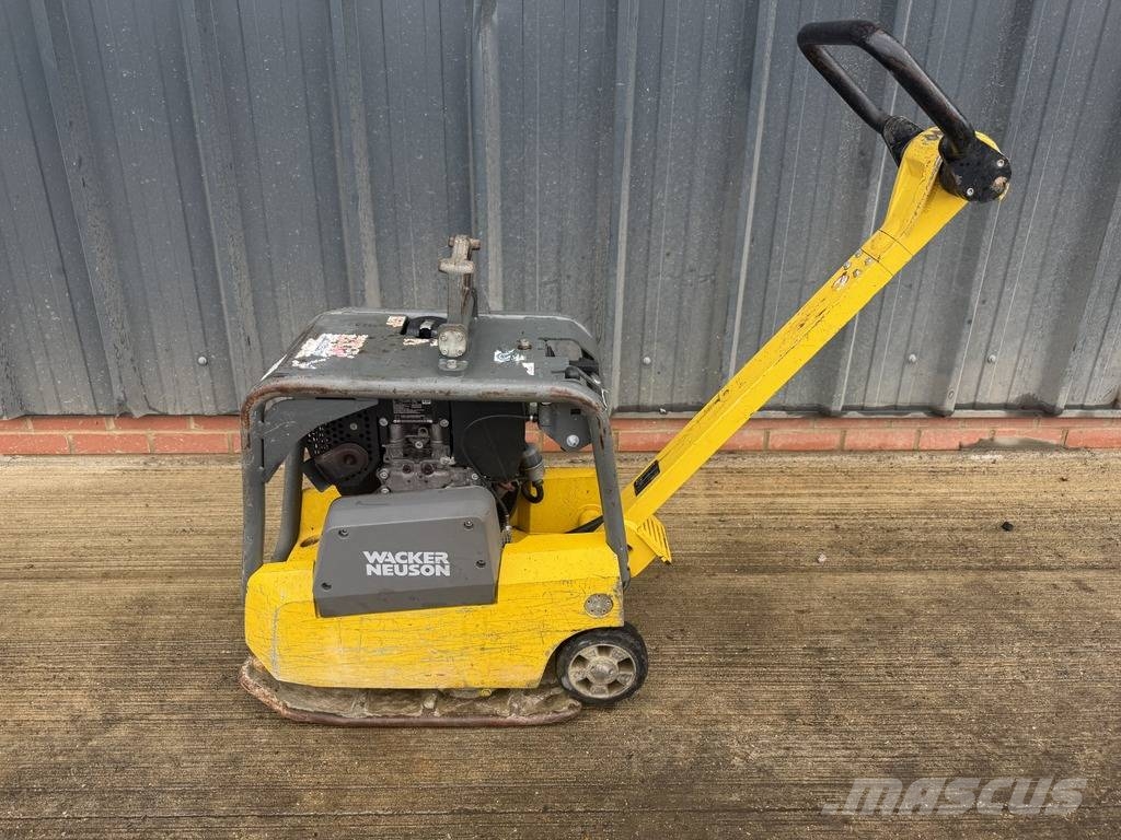 Wacker Neuson DPU 2540H 160 kg Plate Compactor Vibrátorok