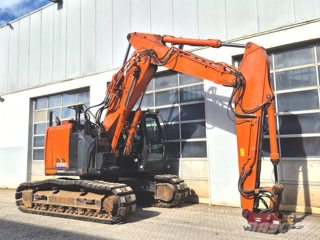 Hitachi ZX 225 US LC-6 Pelle sur chenilles