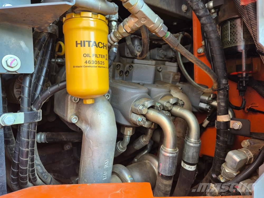 Hitachi ZX 225 US LC-6 Pelle sur chenilles