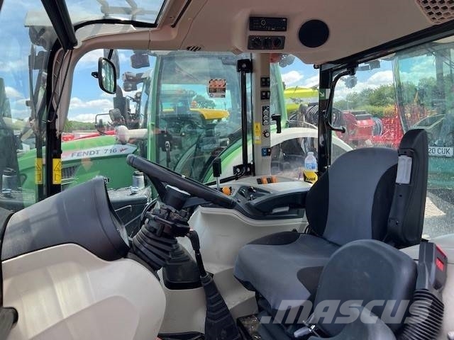 Massey Ferguson 4710M Traktorid