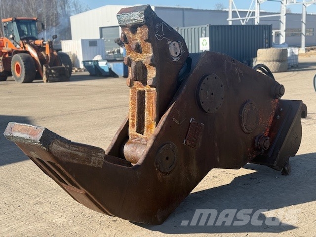 Rammer RB 42 Pulveriser (Demolition Crusher ) 4000 kg Trituradoras