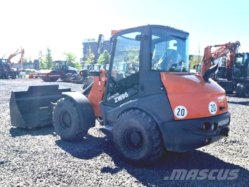 Hitachi ZW 95-6 Liukuohjatut kuormaajat