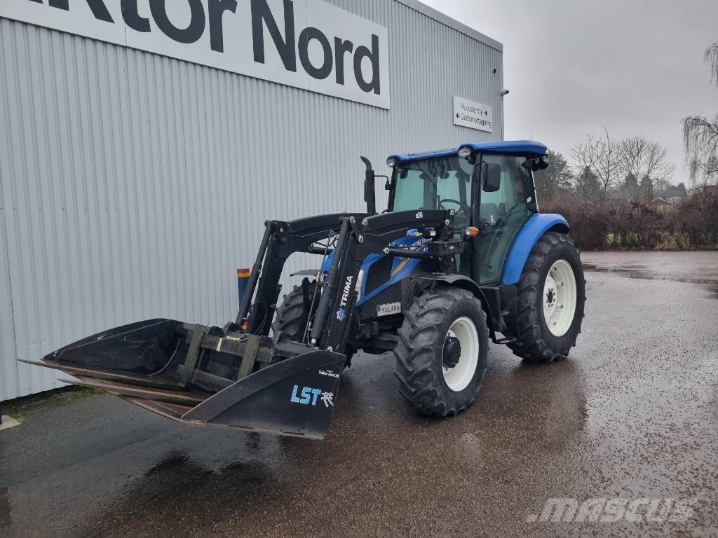 New Holland TD 5.85 lastare endast 390h 트랙터