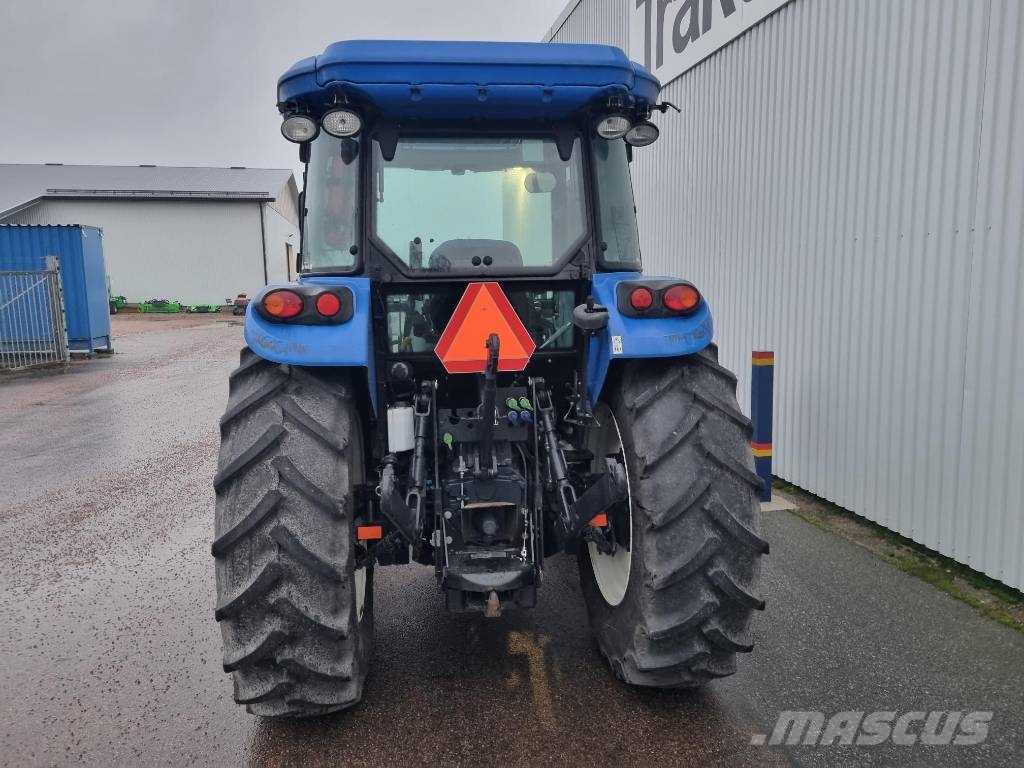 New Holland TD 5.85 lastare endast 390h 트랙터