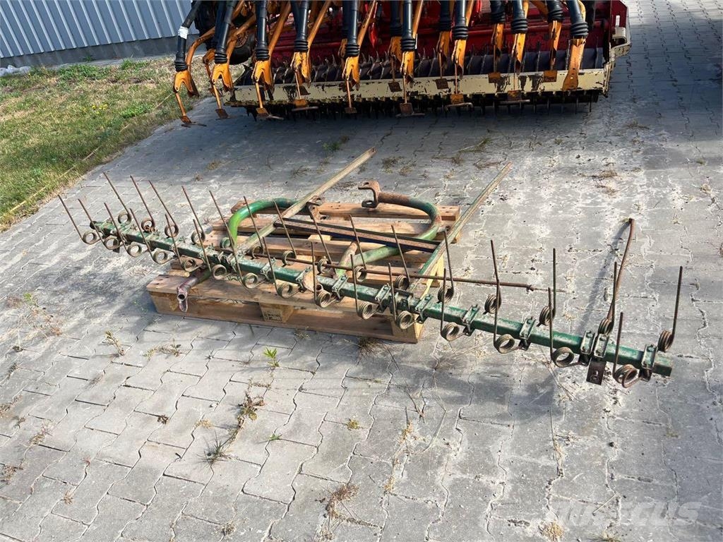Amazone D 7-25 مثاقيب