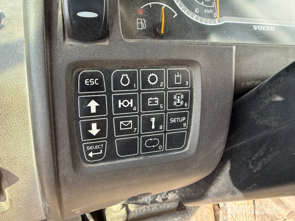 Volvo L150H - CDC Steering / Automatic Greasing Kolesni nakladalci