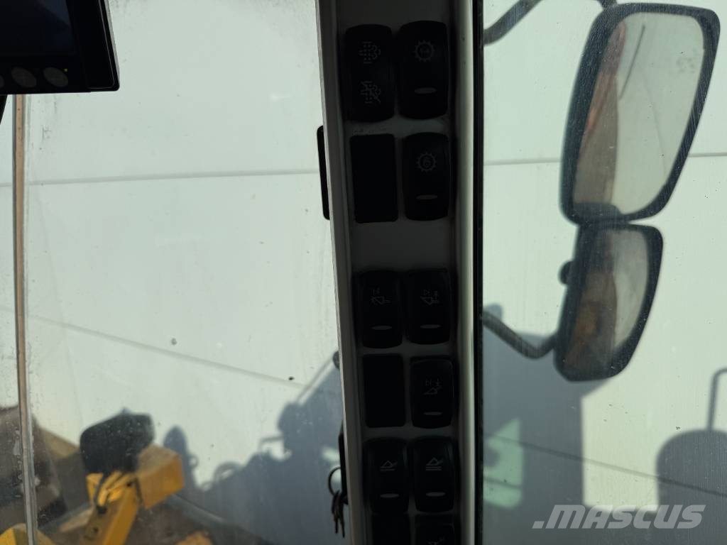 Volvo L150H - CDC Steering / Automatic Greasing Kolesni nakladalci