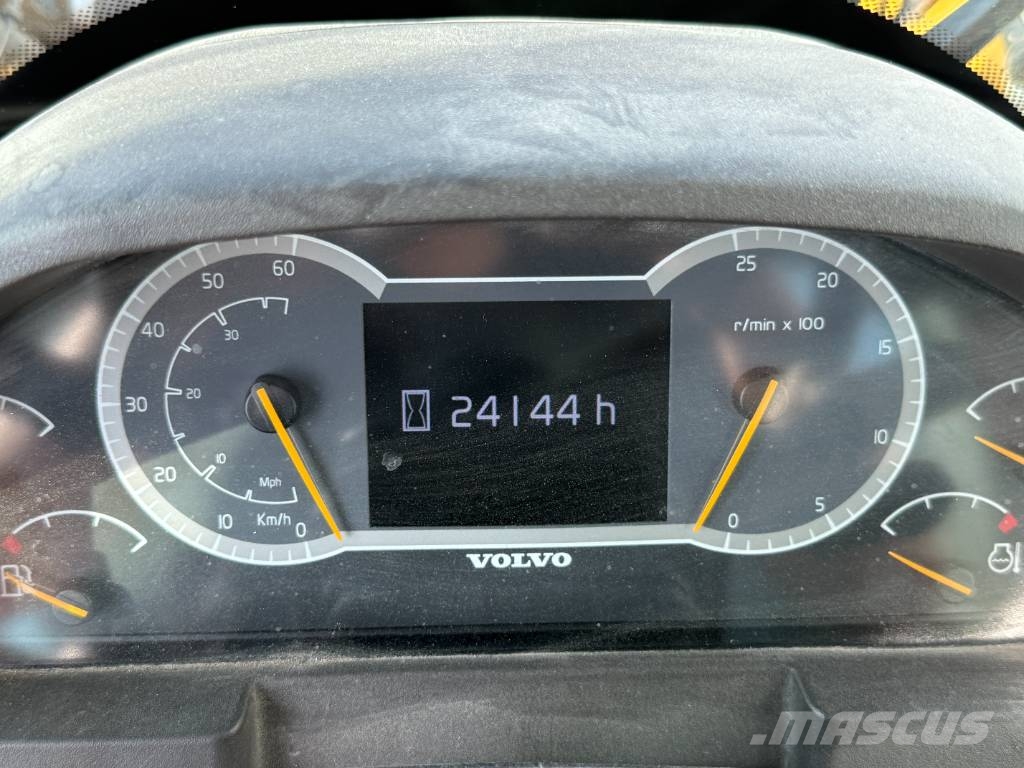 Volvo L150H - CDC Steering / Automatic Greasing Kolesni nakladalci