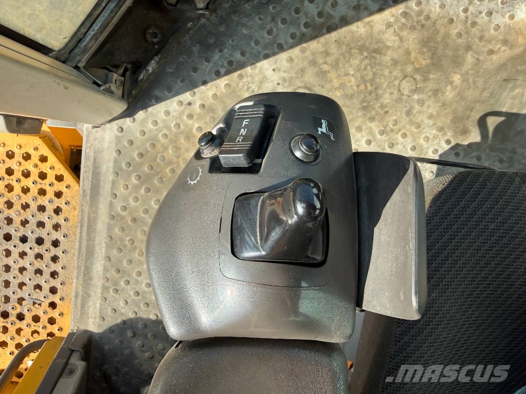 Volvo L150H - CDC Steering / Automatic Greasing Kolesni nakladalci