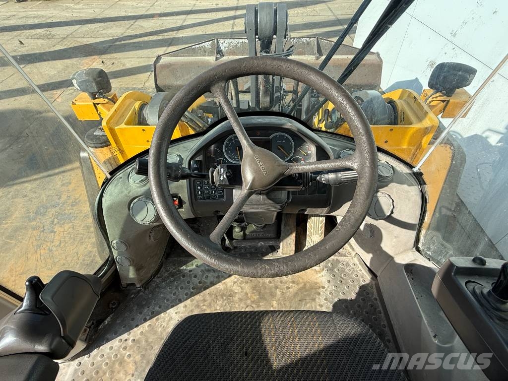 Volvo L150H - CDC Steering / Automatic Greasing Kolesni nakladalci
