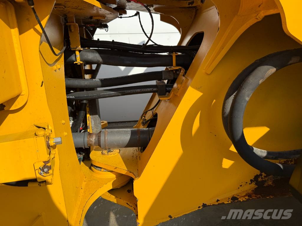 Volvo L150H - CDC Steering / Automatic Greasing Kolesni nakladalci
