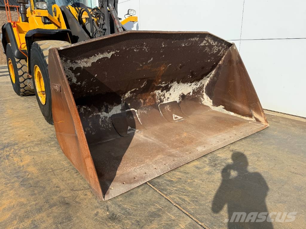 Volvo L150H - CDC Steering / Automatic Greasing Kolesni nakladalci