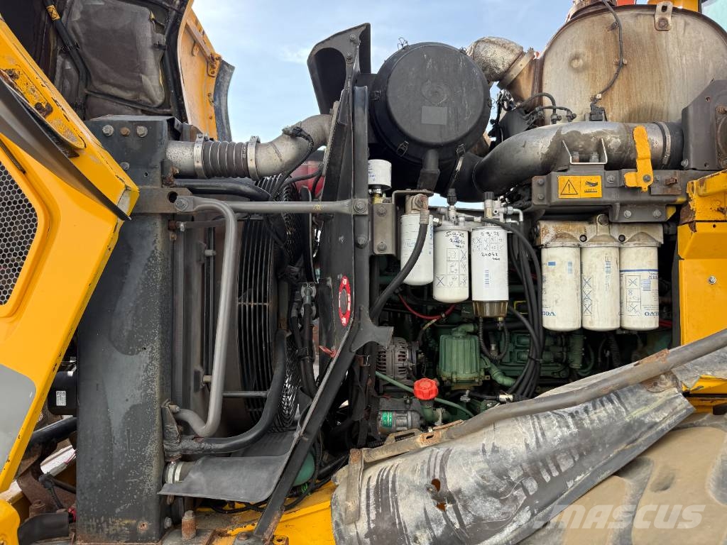Volvo L150H - CDC Steering / Automatic Greasing Kolesni nakladalci
