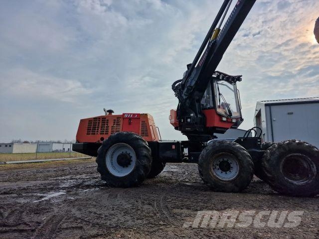 Valmet 911.3 حصادات