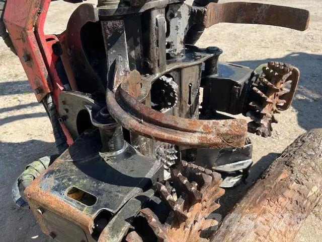 Valmet 911.3 حصادات