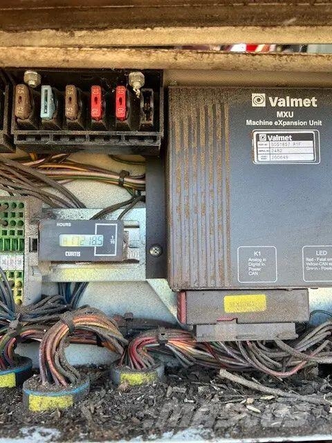 Valmet 911.3 حصادات