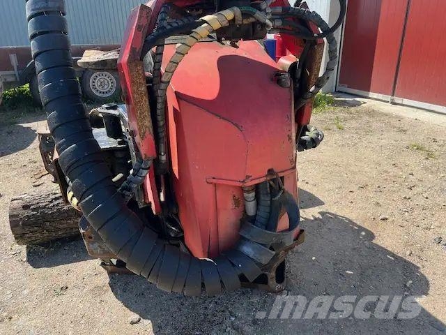 Valmet 911.3 حصادات
