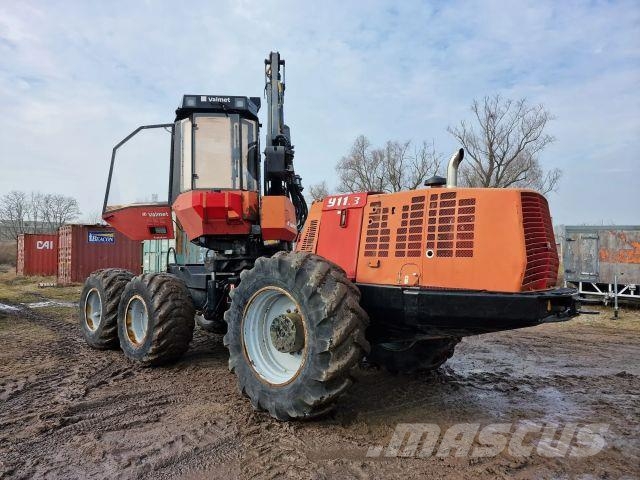 Valmet 911.3 حصادات