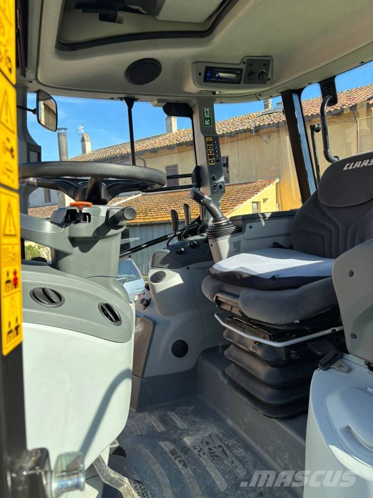 CLAAS Arion 450 Traktory