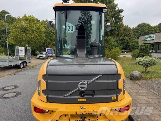 Volvo L 30 G Utovarivači na točkove