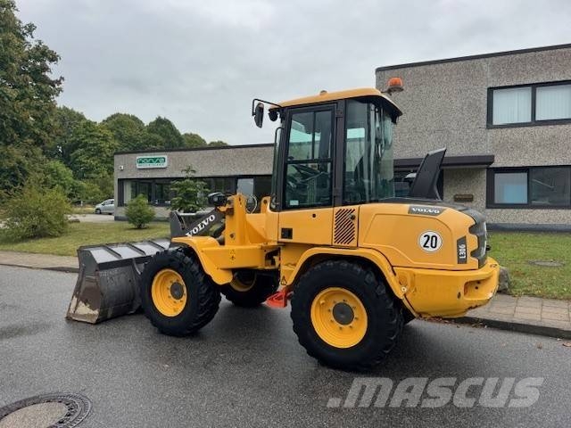 Volvo L 30 G Utovarivači na točkove