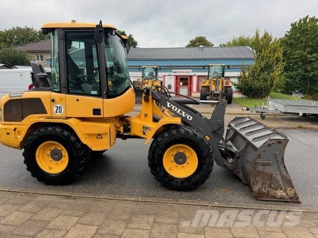 Volvo L 30 G Utovarivači na točkove