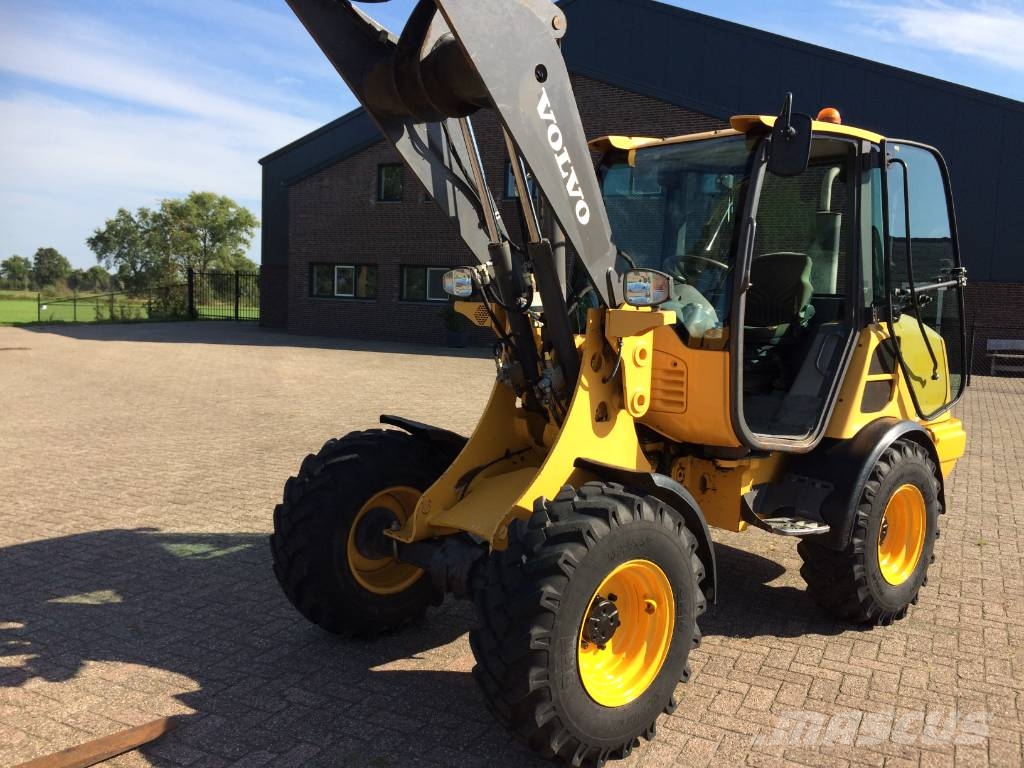 Volvo L 25 F Iekrāvēji uz riteņiem