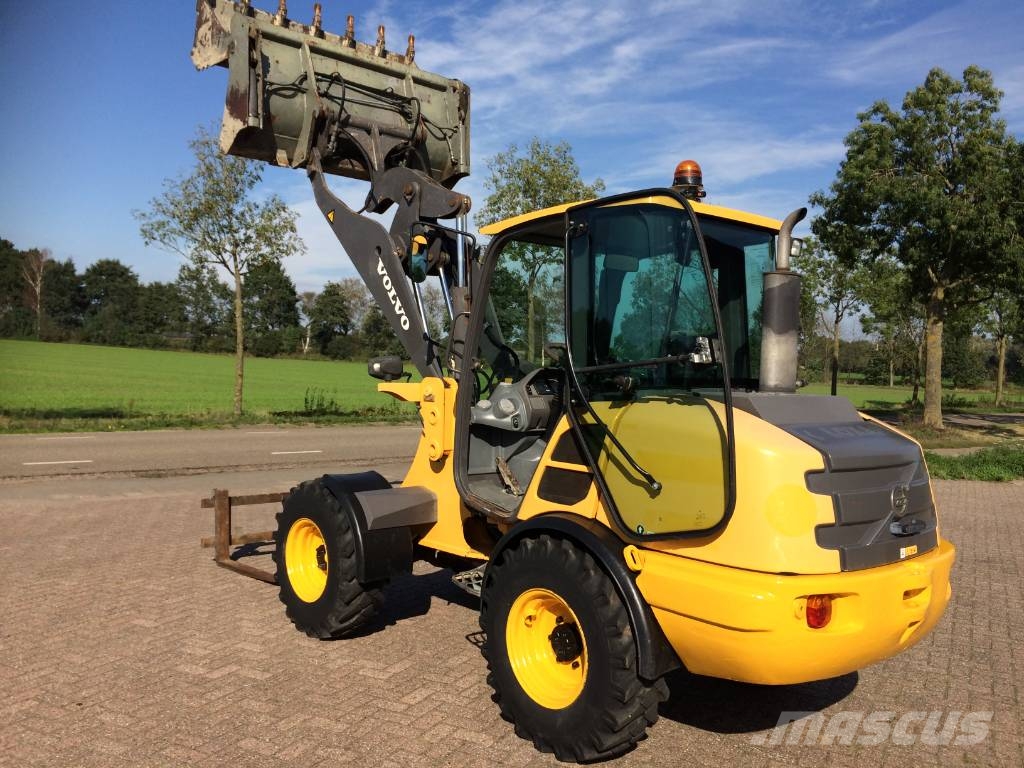 Volvo L 25 F Iekrāvēji uz riteņiem