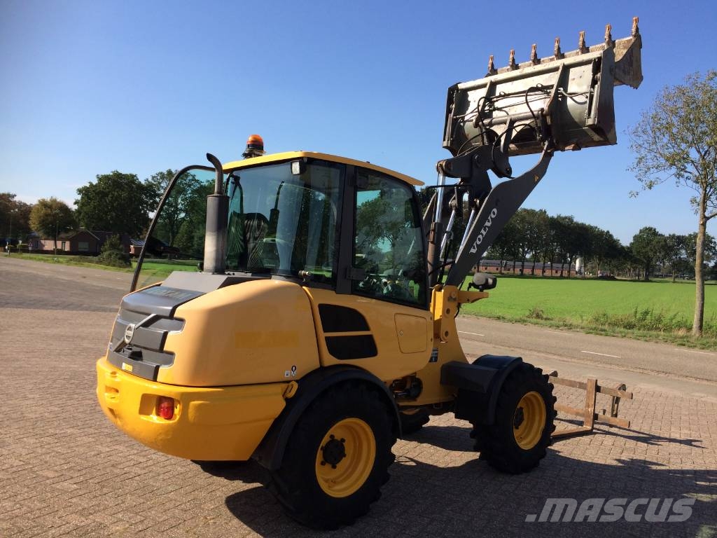 Volvo L 25 F Iekrāvēji uz riteņiem