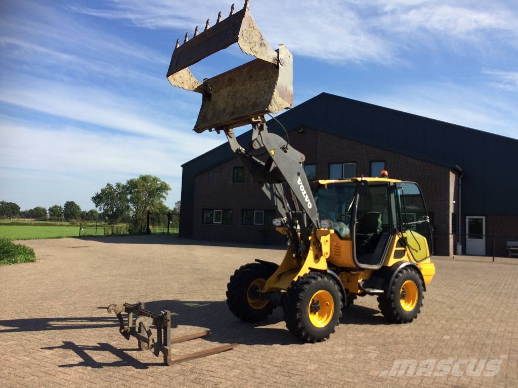 Volvo L 25 F Iekrāvēji uz riteņiem