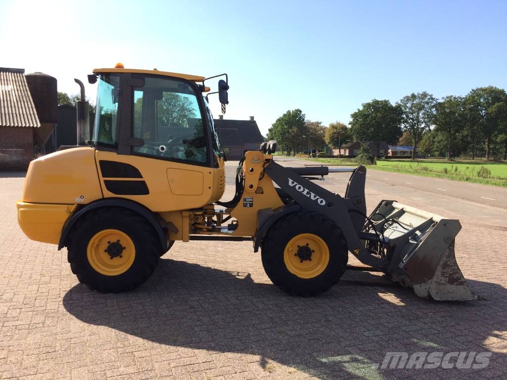 Volvo L 25 F Iekrāvēji uz riteņiem