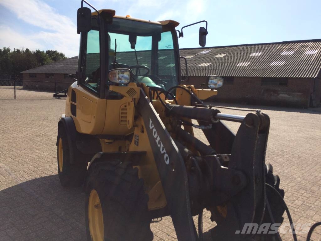 Volvo L 25 F Iekrāvēji uz riteņiem
