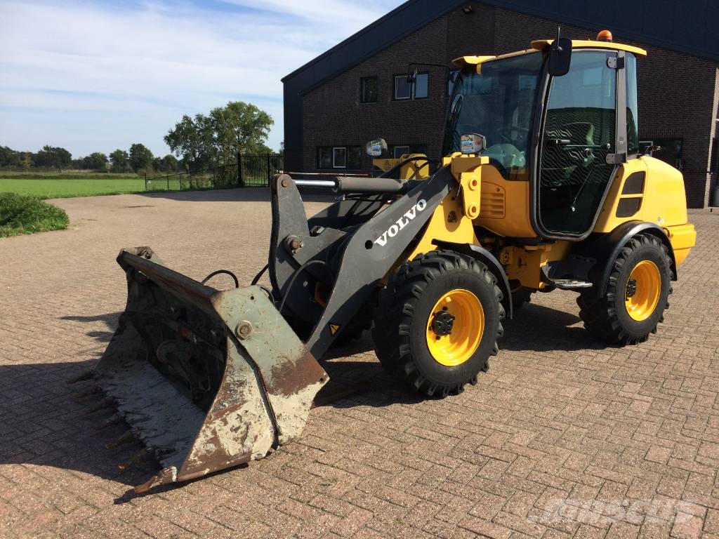 Volvo L 25 F Iekrāvēji uz riteņiem