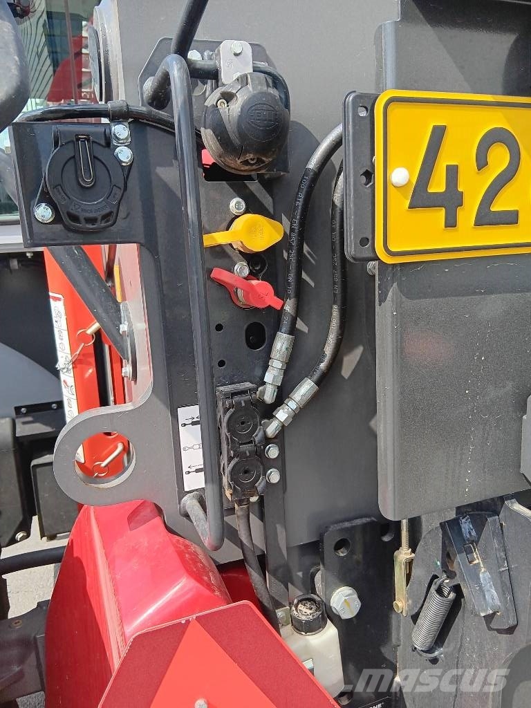 Massey Ferguson 8043 EXLUSIVE Teleskopiniai krautuvai žemės ūkiui