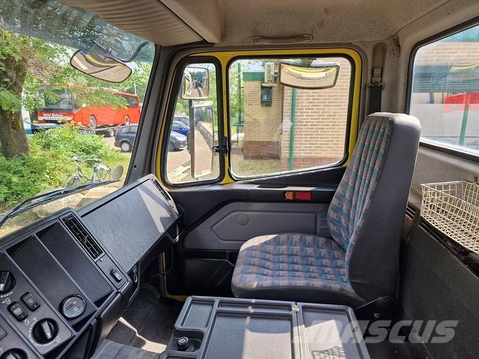 Mercedes-Benz 2527 B 6X4 Camiones de concreto