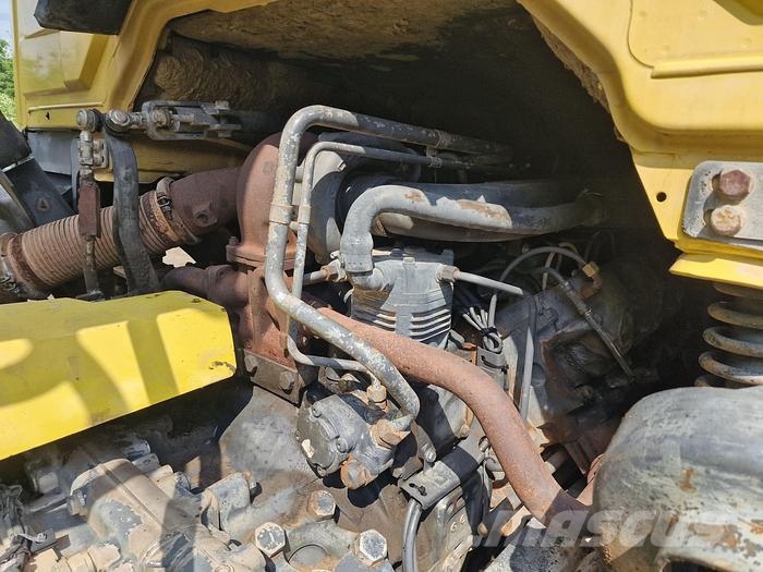 Mercedes-Benz 2527 B 6X4 Camiones de concreto