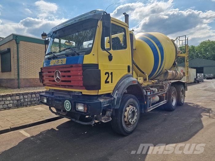 Mercedes-Benz 2527 B 6X4 Camiones de concreto