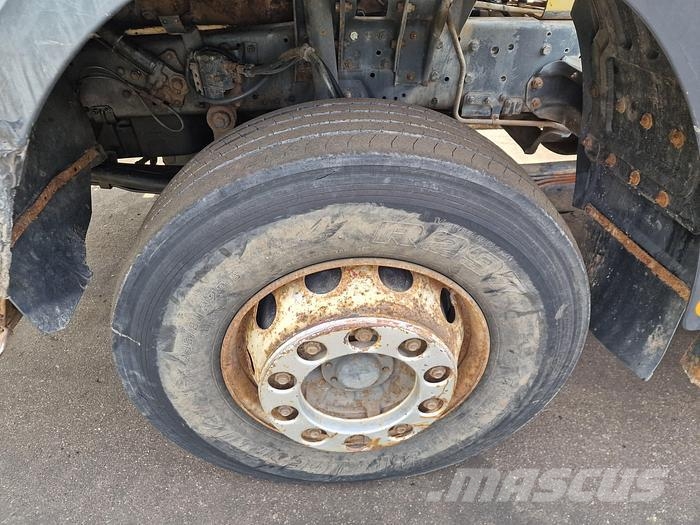 Mercedes-Benz 2527 B 6X4 Camiones de concreto