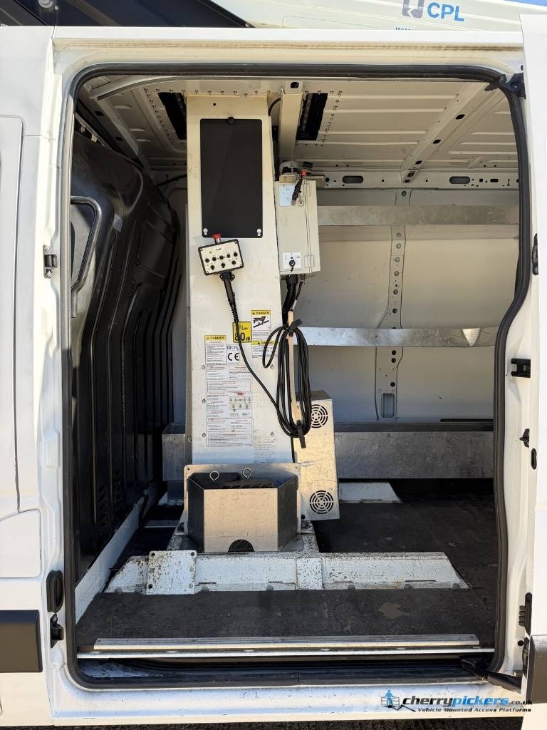Renault Master Klubb K26 Cherry Picker Bilmontert lift