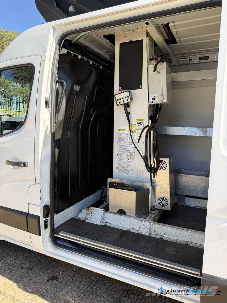 Renault Master Klubb K26 Cherry Picker Bilmontert lift